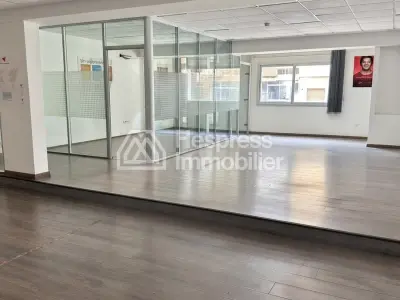 Bureau Professionnel Premium 239 m² à vendre – Avenue Mohammed V, Tanger