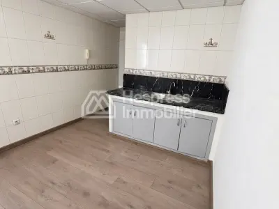 Bureau Professionnel Premium 239 m² à vendre – Avenue Mohammed V, Tanger