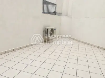 Bureau Professionnel Premium 239 m² à vendre – Avenue Mohammed V, Tanger