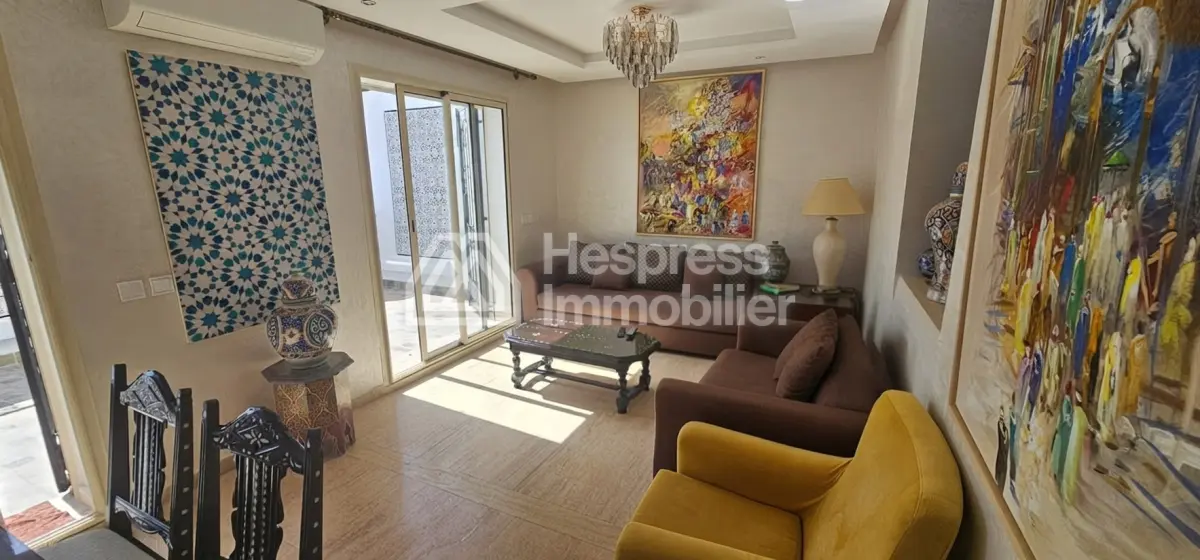 Appartement 87 mètres carrés avec grande terrasse, Moujahidine