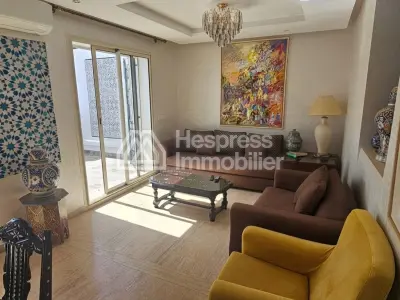 Appartement 87 mètres carrés avec grande terrasse, Moujahidine
