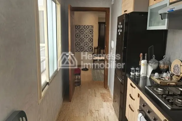 Appartement 87 mètres carrés avec grande terrasse, Moujahidine