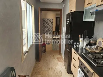 Appartement 87 mètres carrés avec grande terrasse, Moujahidine