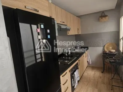 Appartement 87 mètres carrés avec grande terrasse, Moujahidine