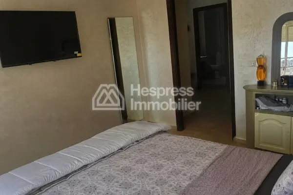 Appartement 87 mètres carrés avec grande terrasse, Moujahidine