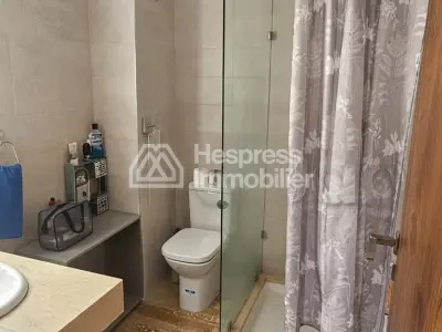 Appartement 87 mètres carrés avec grande terrasse, Moujahidine