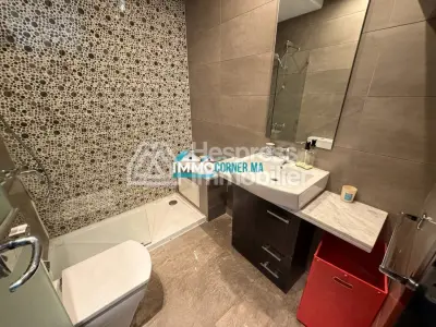 شقة جميلة للإيجار في مجمع سكني مسوّر مع مسبح في مالاباطا