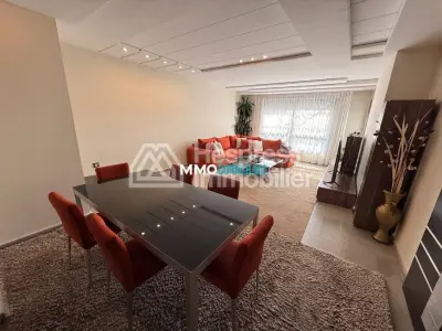 شقة جميلة للإيجار في مجمع سكني مسوّر مع مسبح في مالاباطا