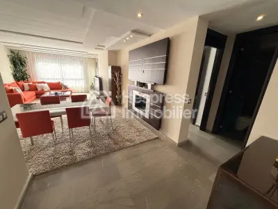 شقة جميلة للإيجار في مجمع سكني مسوّر مع مسبح في مالاباطا