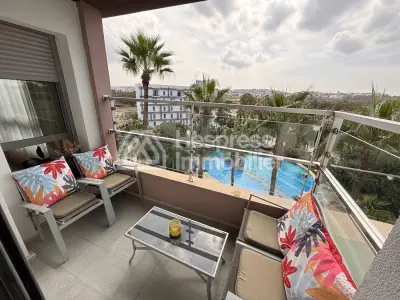 شقة جميلة للإيجار في مجمع سكني مسوّر مع مسبح في مالاباطا