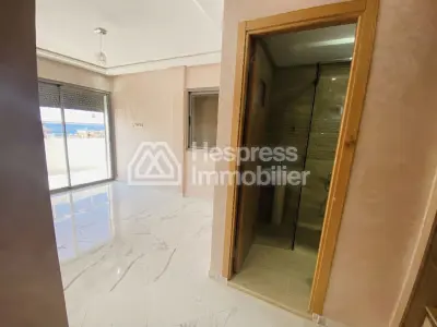 Superb apartment for rent with sea view in Malabata