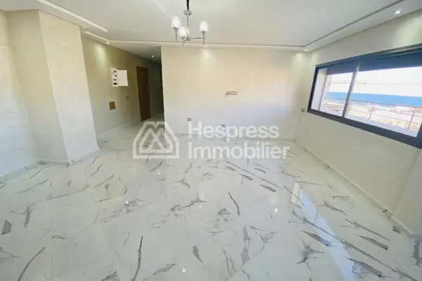 Superb apartment for rent with sea view in Malabata