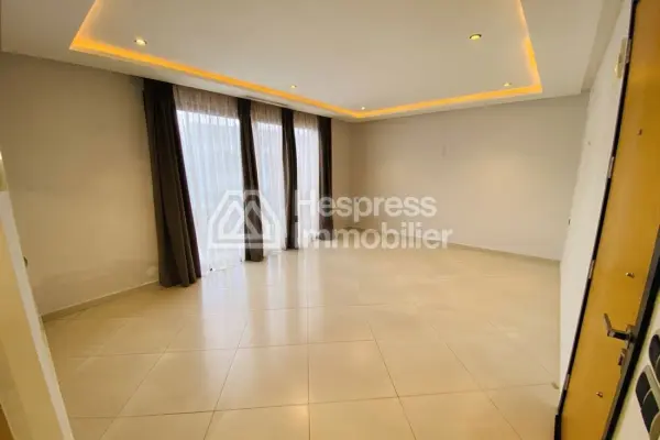 Appartement à louer – Résidence fermée avec piscine