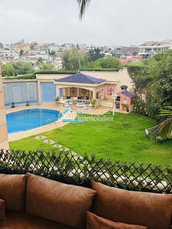 Splendid villa for sale in Bella Vista
