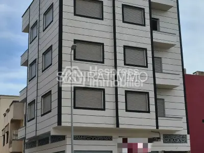 Maison R+3 commercial à vendre