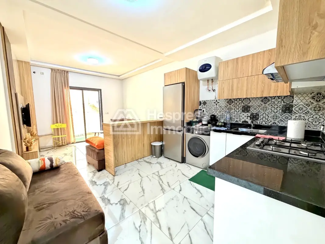 Beachfront apartment in Aourir with swimming pool. Mid-term rental.