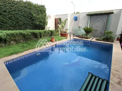 شقة دوبلكس ساحرة مع حديقة ومسبح في تالبرجت ، أكادير