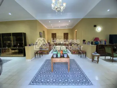 حصري! عقار استثنائي ورياض ساحر للبيع بالقرب من أغادير