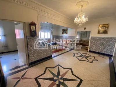 منزل للبيع في Bel Air - Val fleuri . عشر غرف. غرفة معيشة على الطراز الأوروبي
