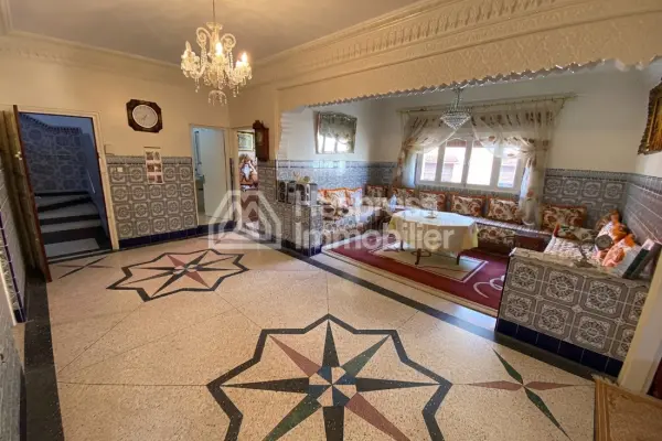 منزل للبيع في Bel Air - Val fleuri . عشر غرف. غرفة معيشة على الطراز الأوروبي