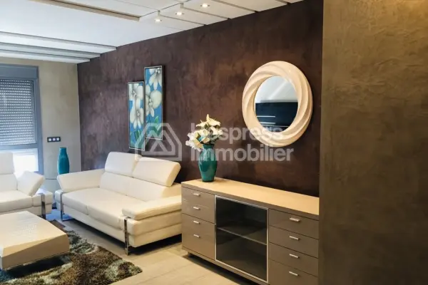 شقة مفروشة بشكل جميل للإيجار في مجمع سكني فاخر مع مسبح في طنجة مالاباطا