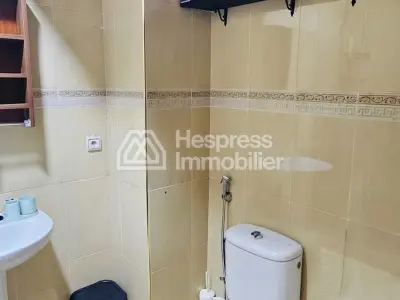 شقة للإيجار في برانس، طريق الرباط