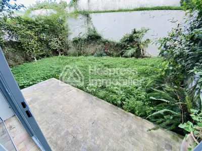 فيلا فاخرة للإيجار في مجمع سكني مرموق وآمن في كاليفورنيا جبل كبير طنجة
