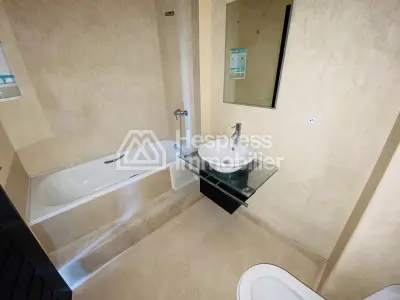 فيلا فاخرة للإيجار في مجمع سكني مرموق وآمن في كاليفورنيا جبل كبير طنجة