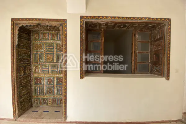 Luxury riad for sale, requiring renovation/operation, 660 m2 of covered space on 2 hectares between Agadir and Taroudant