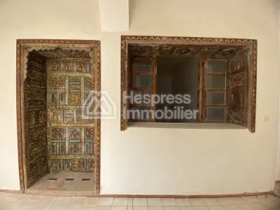 Luxury riad for sale, requiring renovation/operation, 660 m2 of covered space on 2 hectares between Agadir and Taroudant
