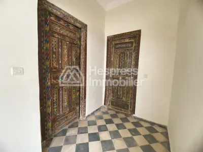 Luxury riad for sale, requiring renovation/operation, 660 m2 of covered space on 2 hectares between Agadir and Taroudant