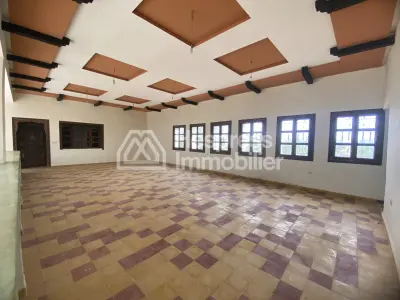 Luxury riad for sale, requiring renovation/operation, 660 m2 of covered space on 2 hectares between Agadir and Taroudant