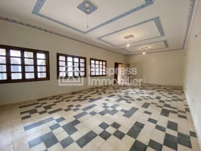 Luxury riad for sale, requiring renovation/operation, 660 m2 of covered space on 2 hectares between Agadir and Taroudant