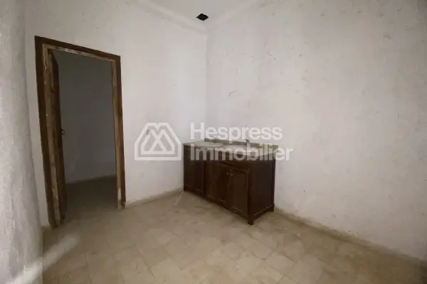 Luxury riad for sale, requiring renovation/operation, 660 m2 of covered space on 2 hectares between Agadir and Taroudant