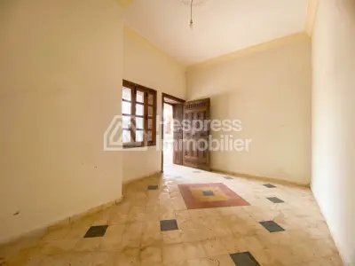 Luxury riad for sale, requiring renovation/operation, 660 m2 of covered space on 2 hectares between Agadir and Taroudant