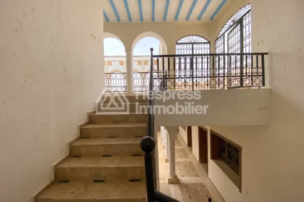 Luxury riad for sale, requiring renovation/operation, 660 m2 of covered space on 2 hectares between Agadir and Taroudant
