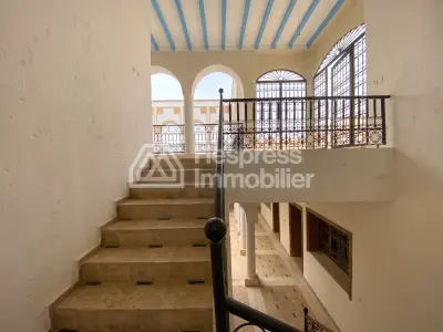 Luxury riad for sale, requiring renovation/operation, 660 m2 of covered space on 2 hectares between Agadir and Taroudant
