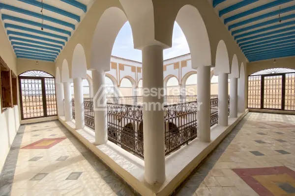 Luxury riad for sale, requiring renovation/operation, 660 m2 of covered space on 2 hectares between Agadir and Taroudant