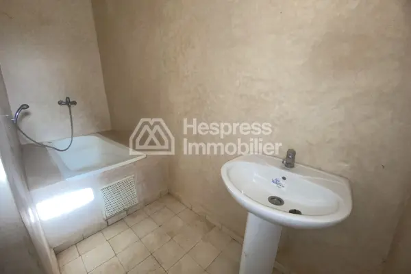Luxury riad for sale, requiring renovation/operation, 660 m2 of covered space on 2 hectares between Agadir and Taroudant