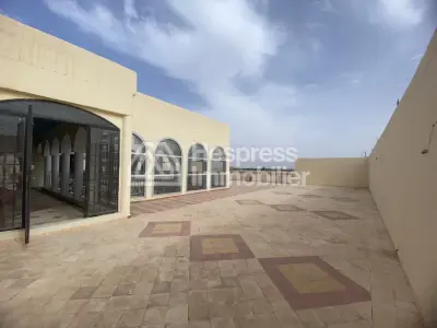 Luxury riad for sale, requiring renovation/operation, 660 m2 of covered space on 2 hectares between Agadir and Taroudant