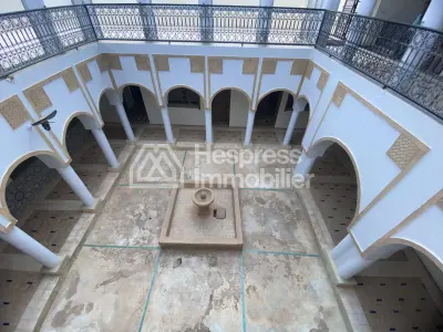 Luxury riad for sale, requiring renovation/operation, 660 m2 of covered space on 2 hectares between Agadir and Taroudant