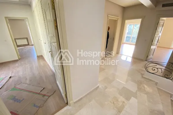 Splendid villa for sale in Jbel Kbir
