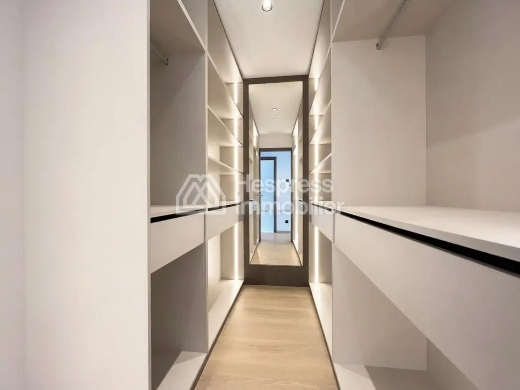 Superb apartment for sale in Malabata in a complex with a swimming pool