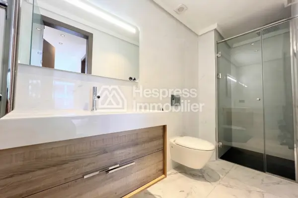 Superb apartment for sale in Malabata in a complex with a swimming pool
