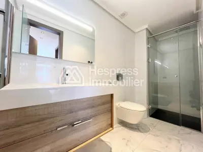 Superb apartment for sale in Malabata in a complex with a swimming pool