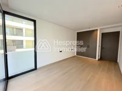 Superb apartment for sale in Malabata in a complex with a swimming pool