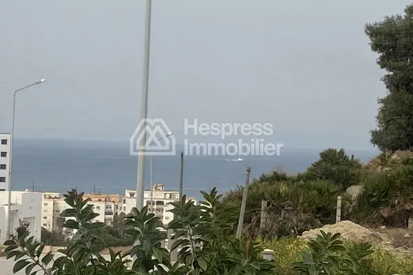 فيلا مع مسبح للبيع – إطلالة على البحر – مالاباتا، طنجة