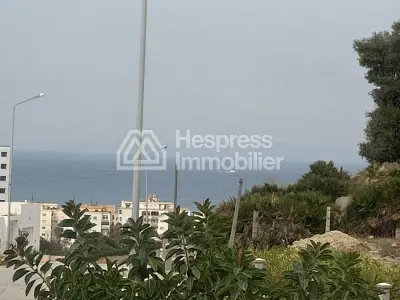 فيلا مع مسبح للبيع – إطلالة على البحر – مالاباتا، طنجة