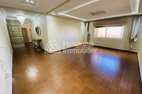 À louer – Superbe appartement vide en plein boulevard Nejma à Tanger