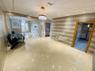 بيع شقة جميلة في مجمع سكني مزود بمسبح في مالاباطا